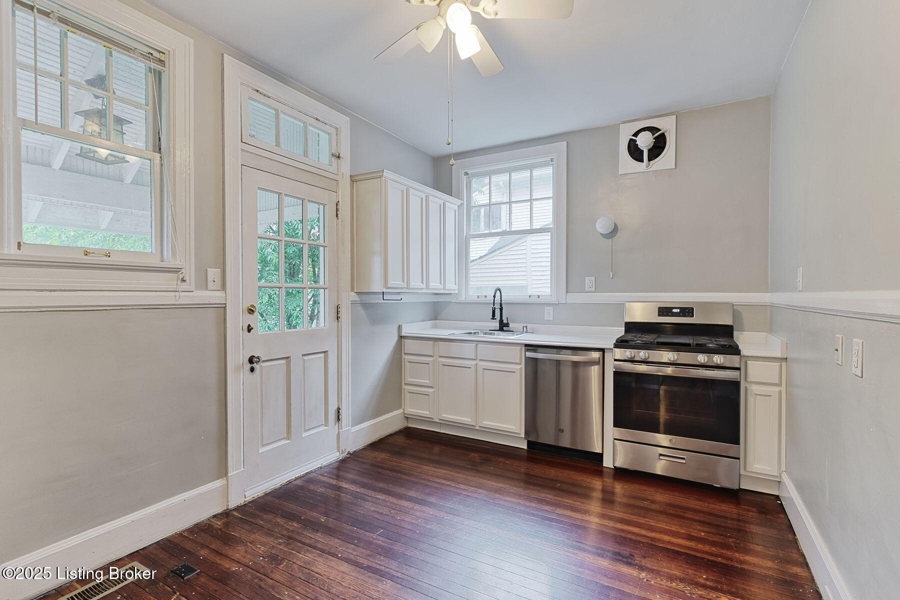 2123 Murray Ave