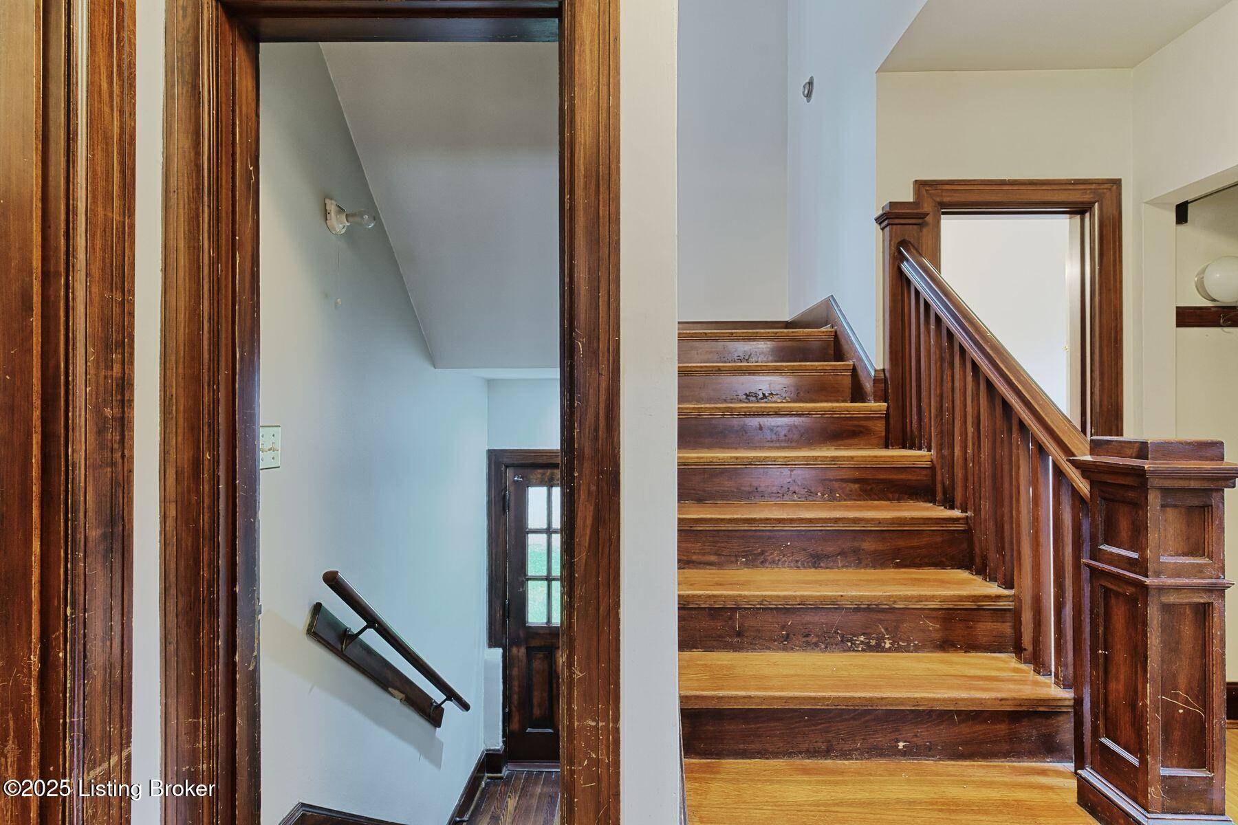 2123 Murray Ave