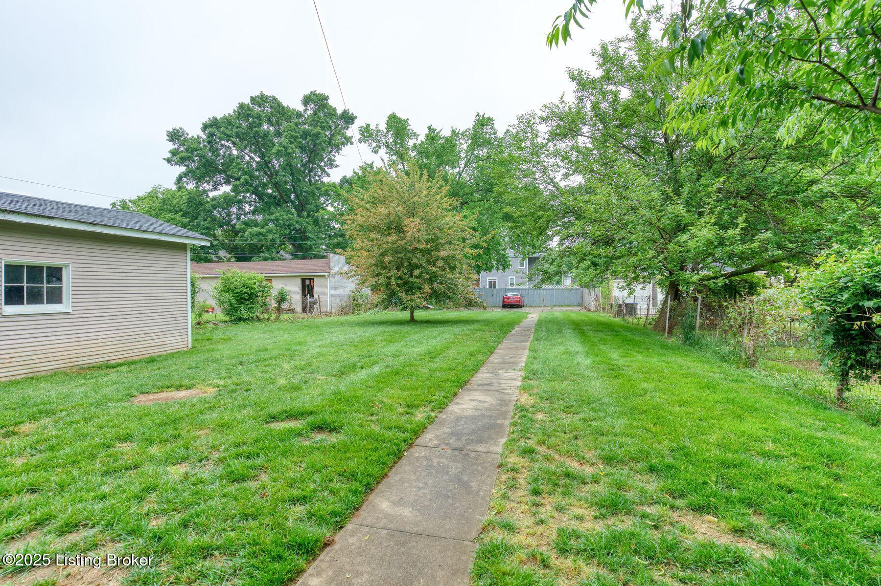 2123 Murray Ave