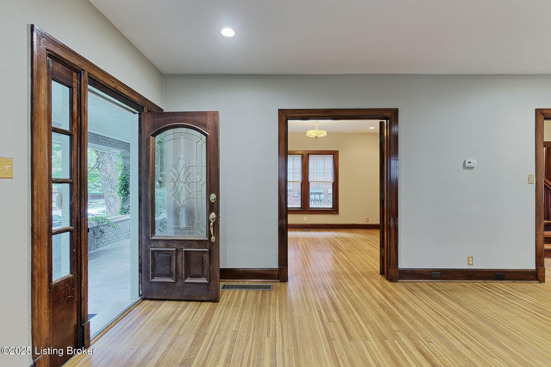 2123 Murray Ave