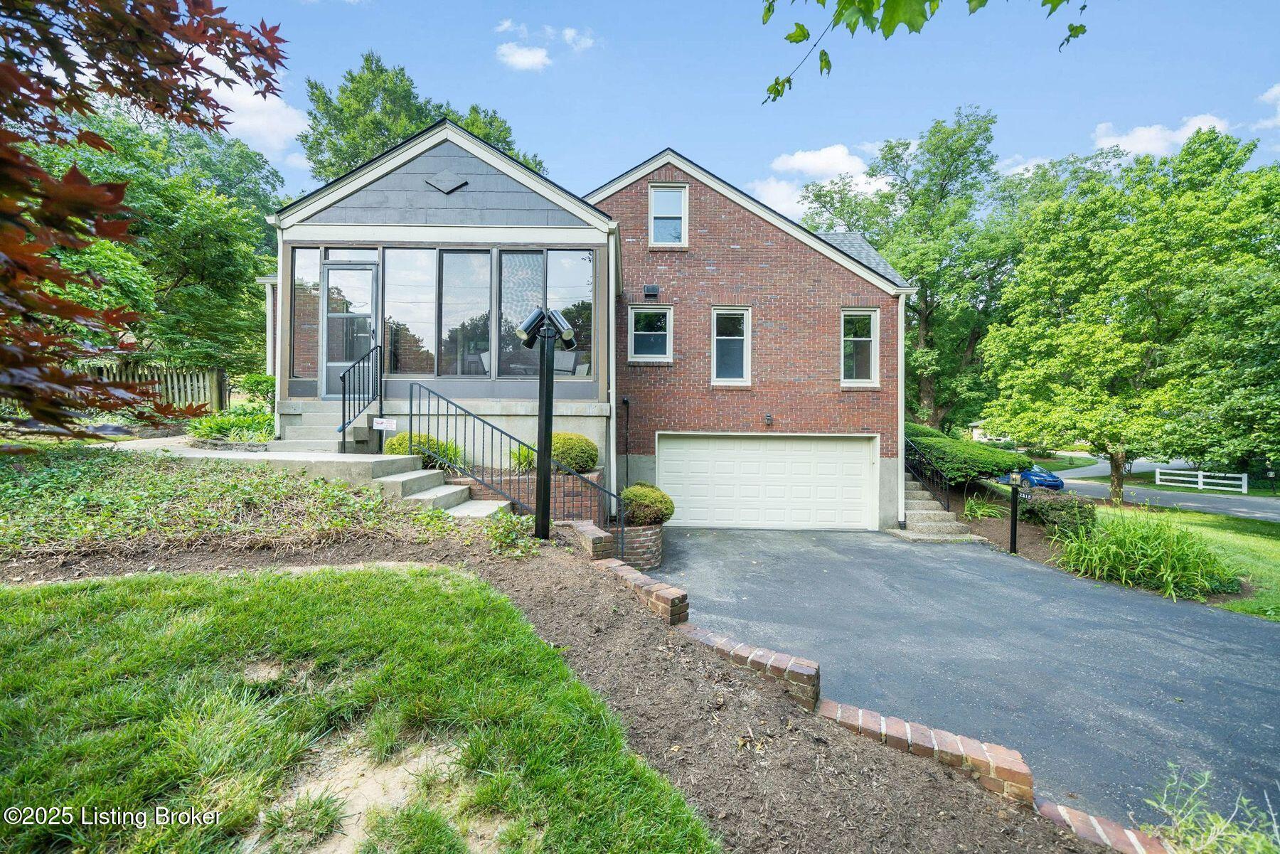 2318 Douglass Blvd