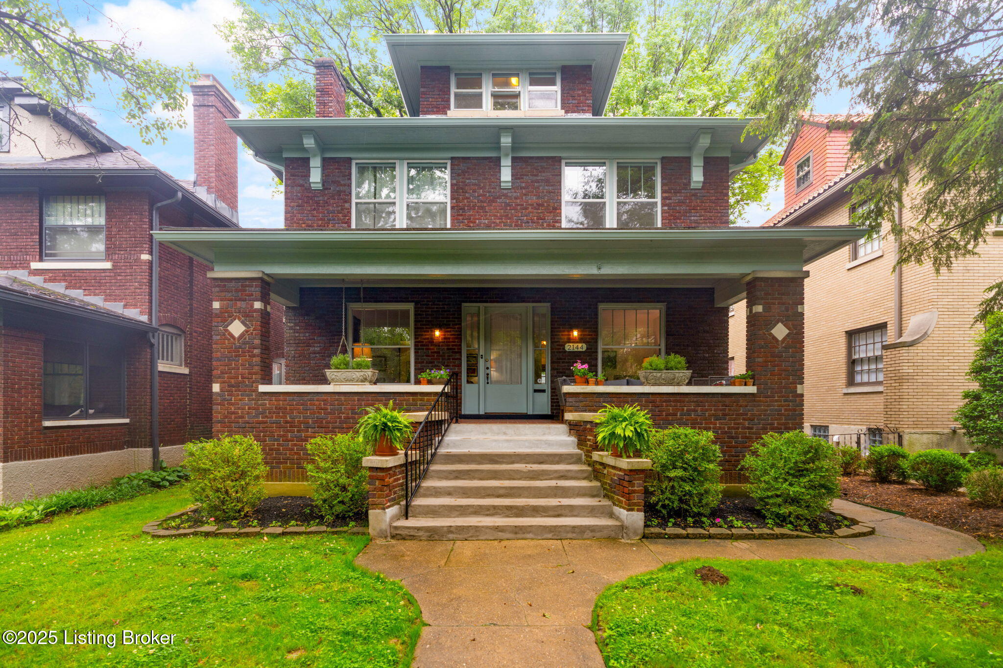 2144 Baringer Ave