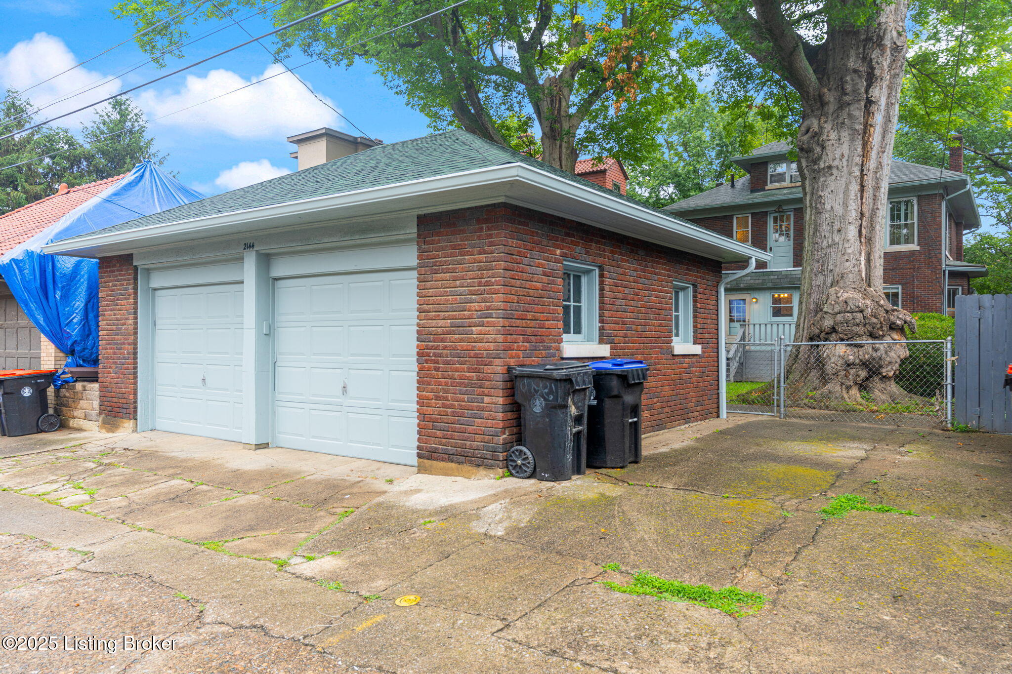 2144 Baringer Ave