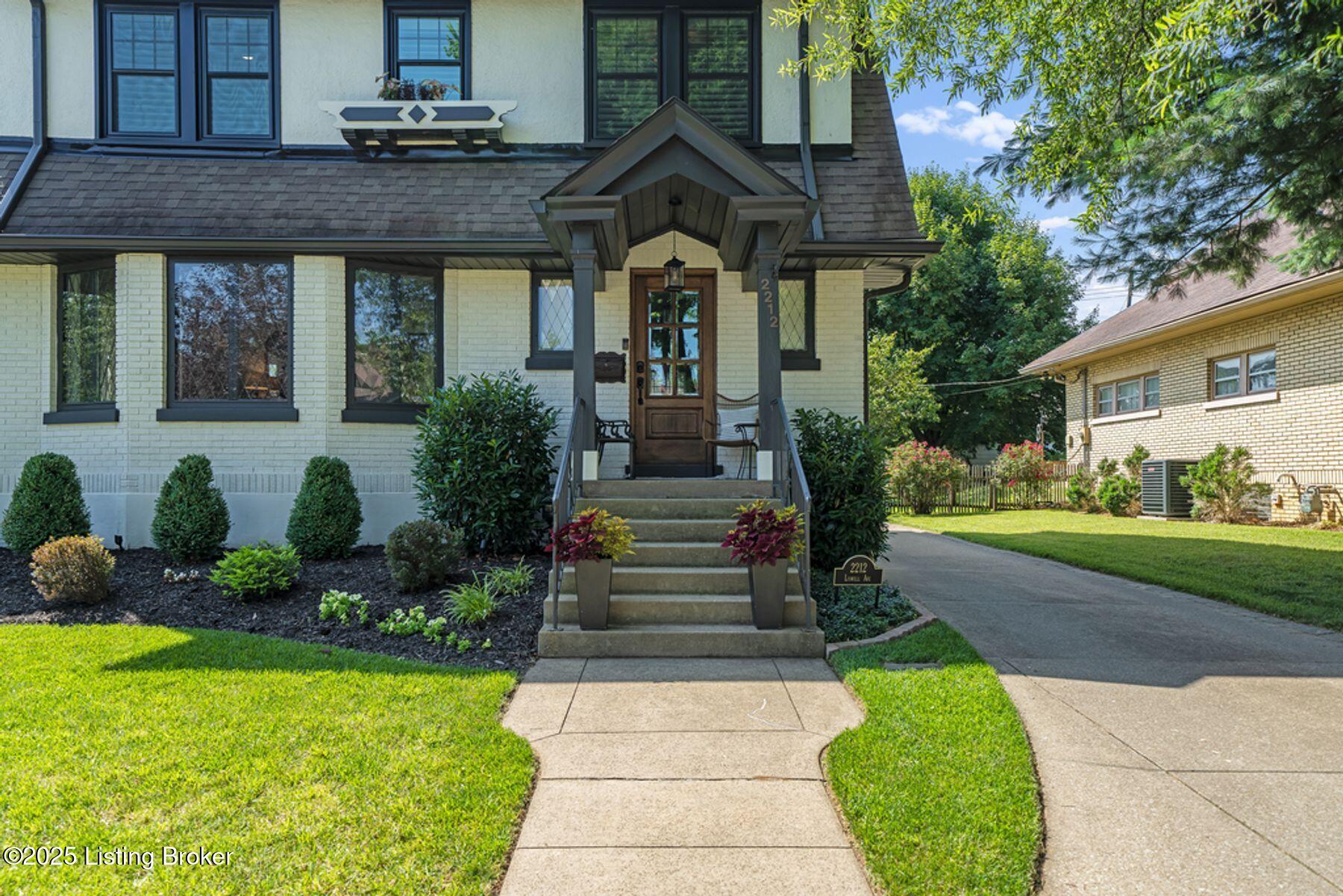 2212 Lowell Ave