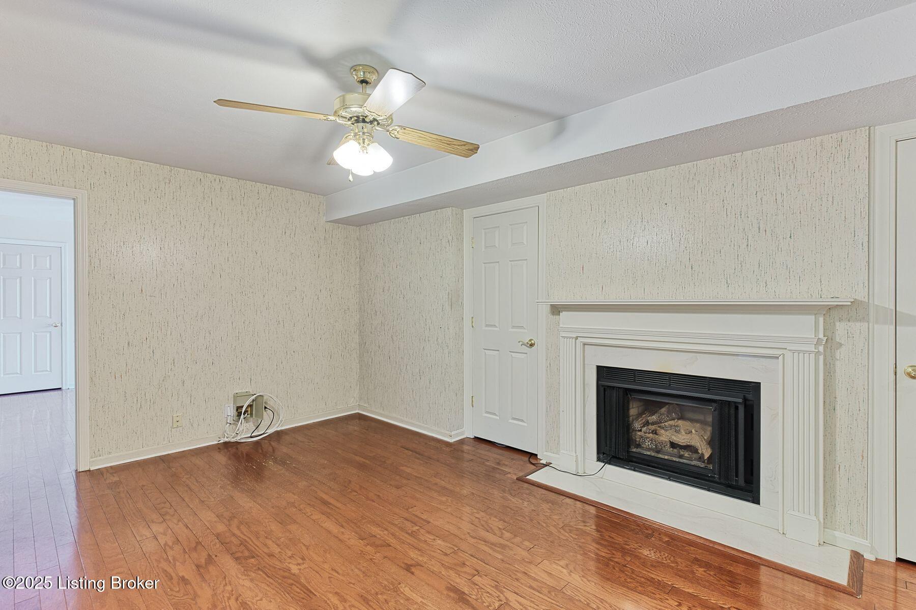 1202 Forest Park Rd