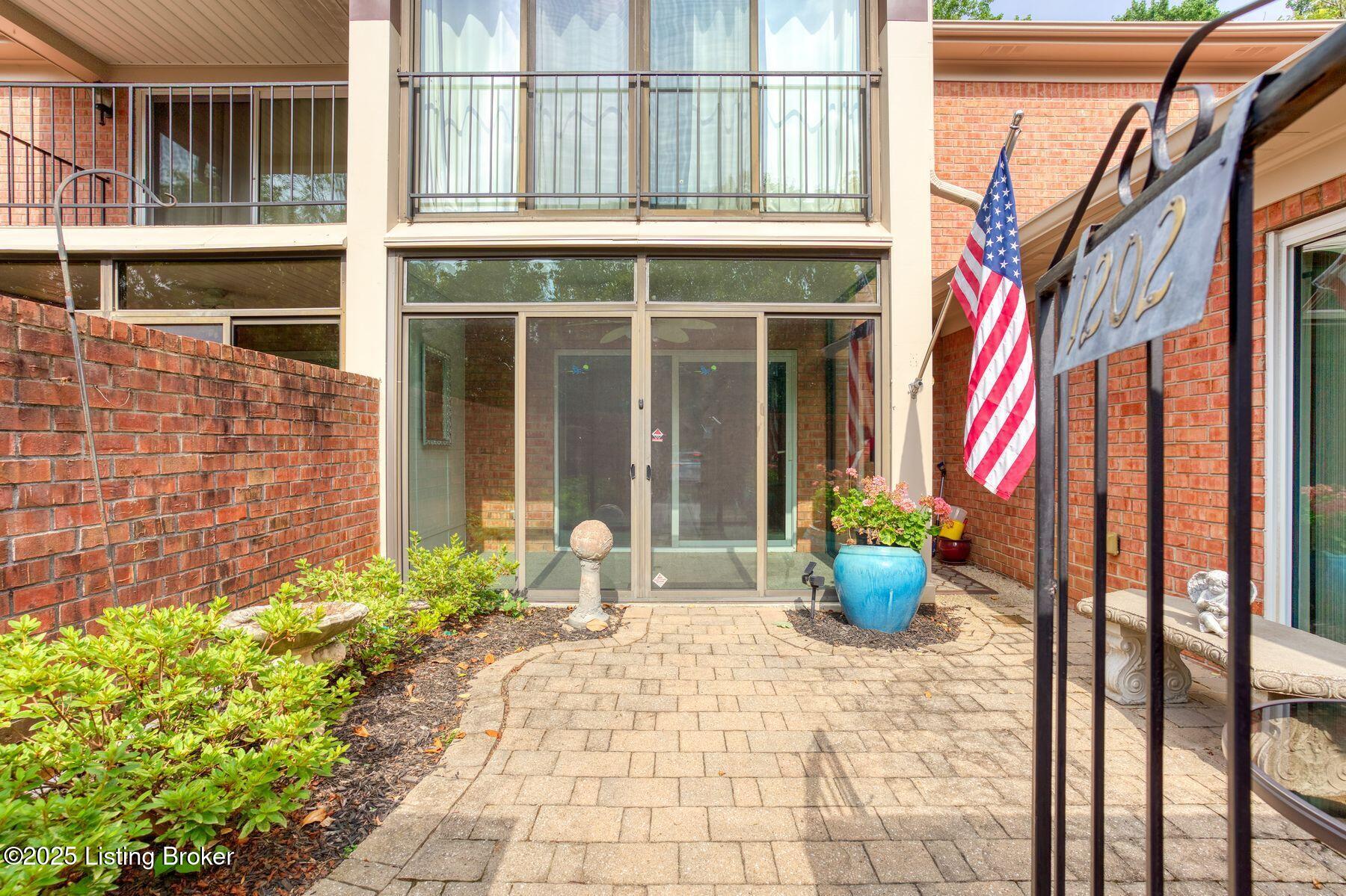 1202 Forest Park Rd