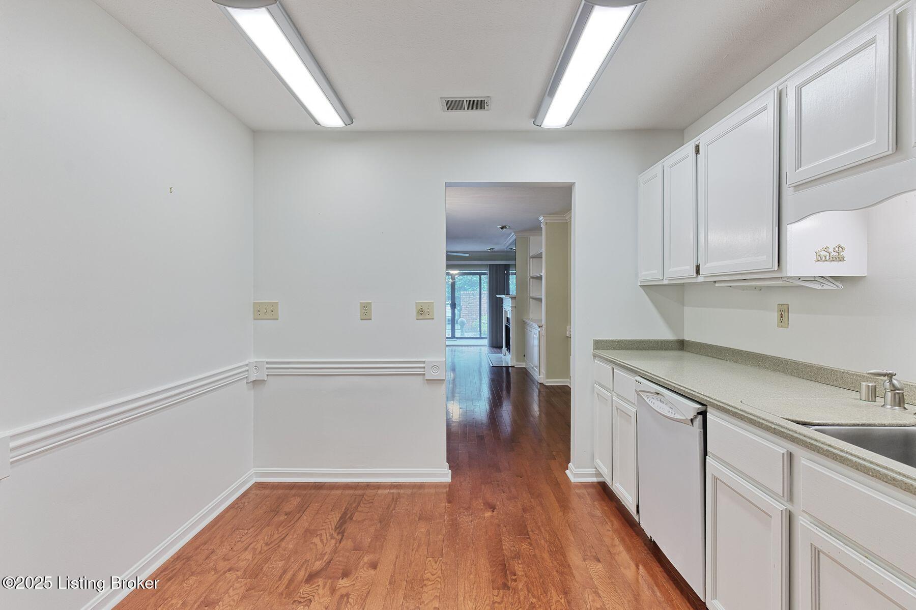 1202 Forest Park Rd