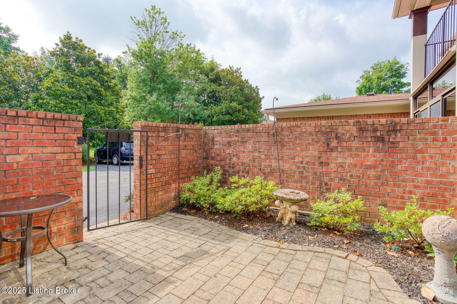 1202 Forest Park Rd