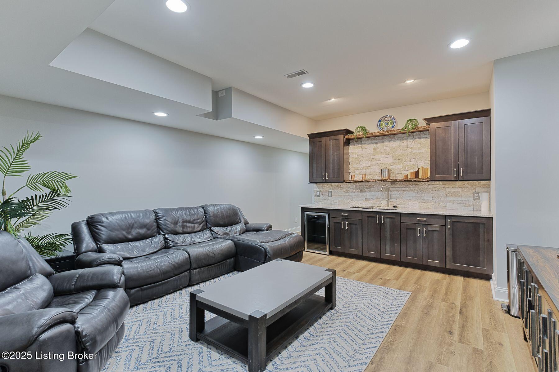 6408 Mistflower Cir