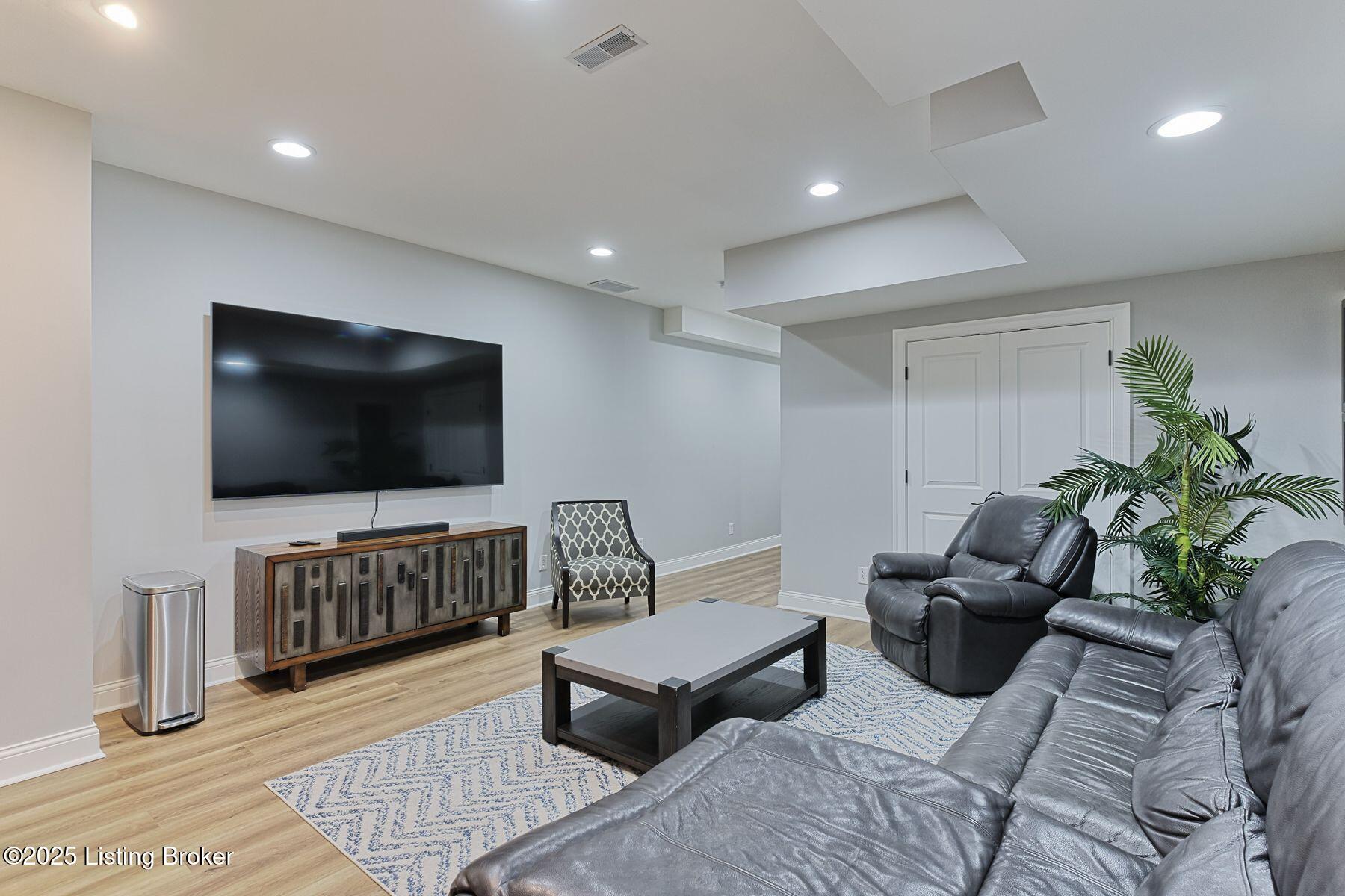 6408 Mistflower Cir