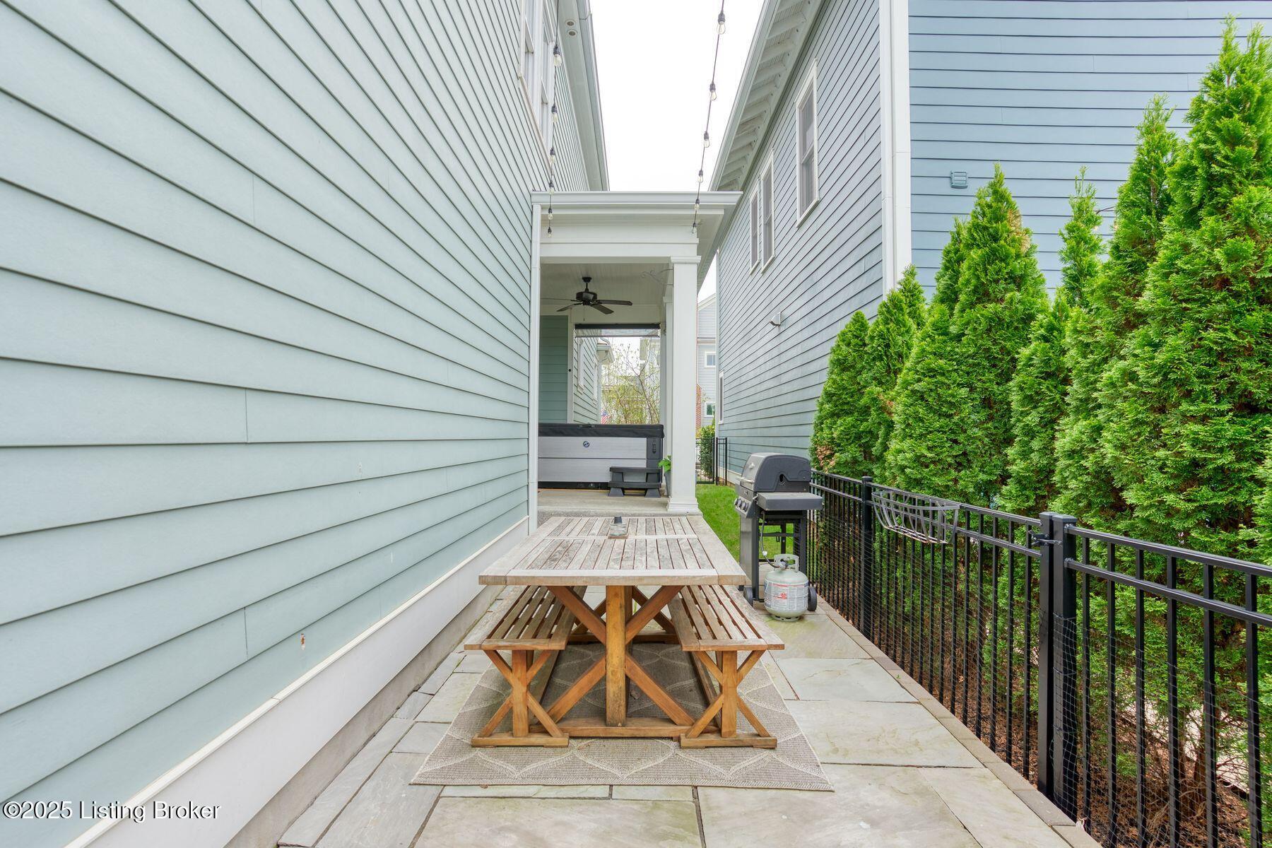 6408 Mistflower Cir