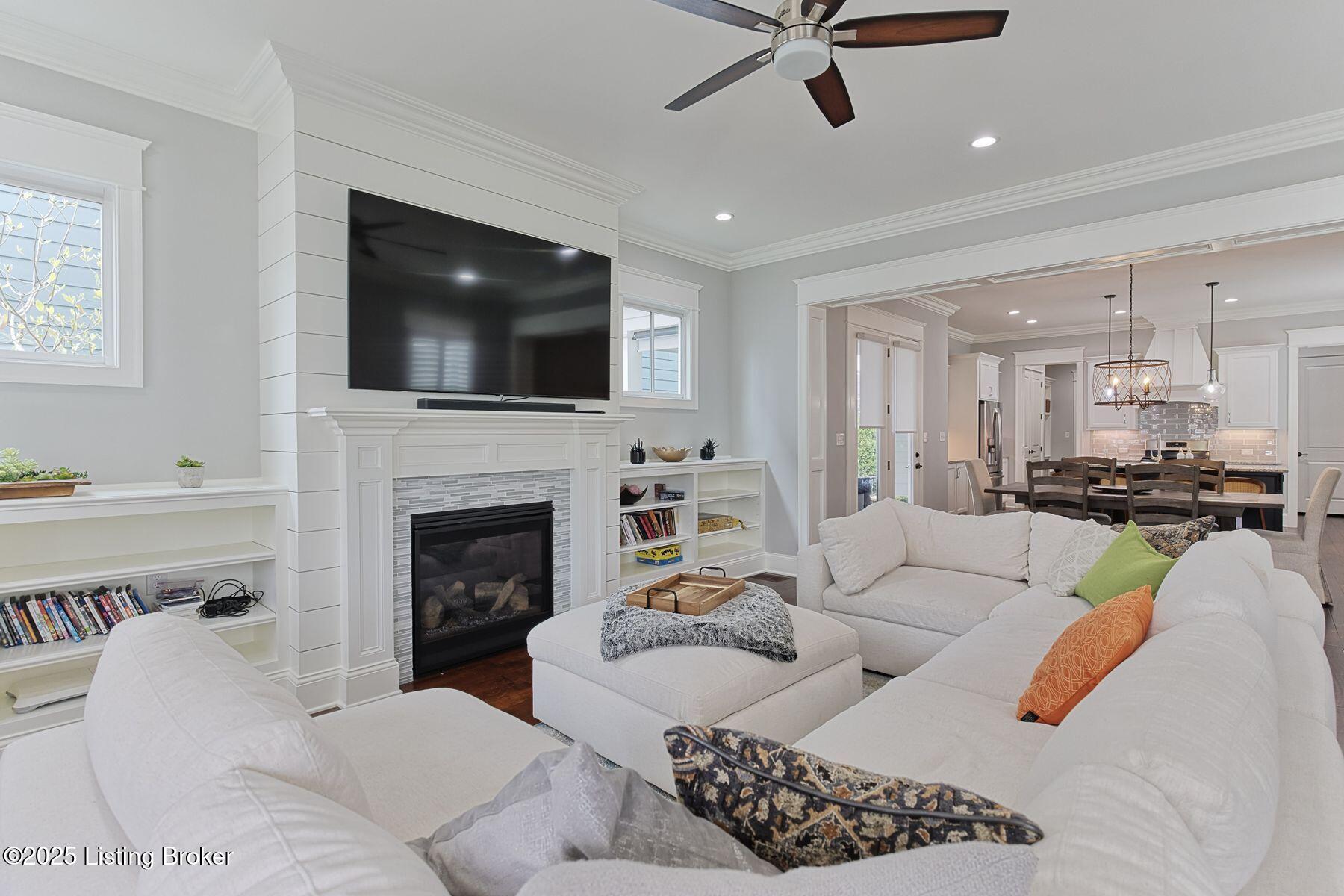 6408 Mistflower Cir