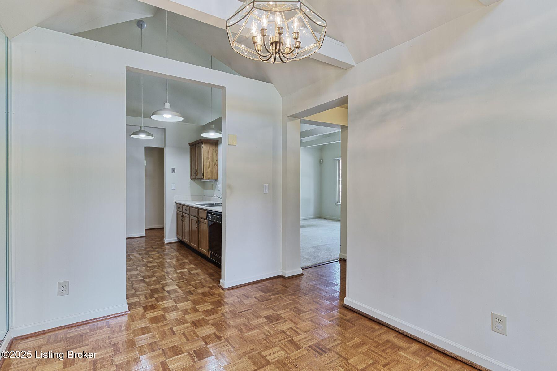401 Eastbridge Ct