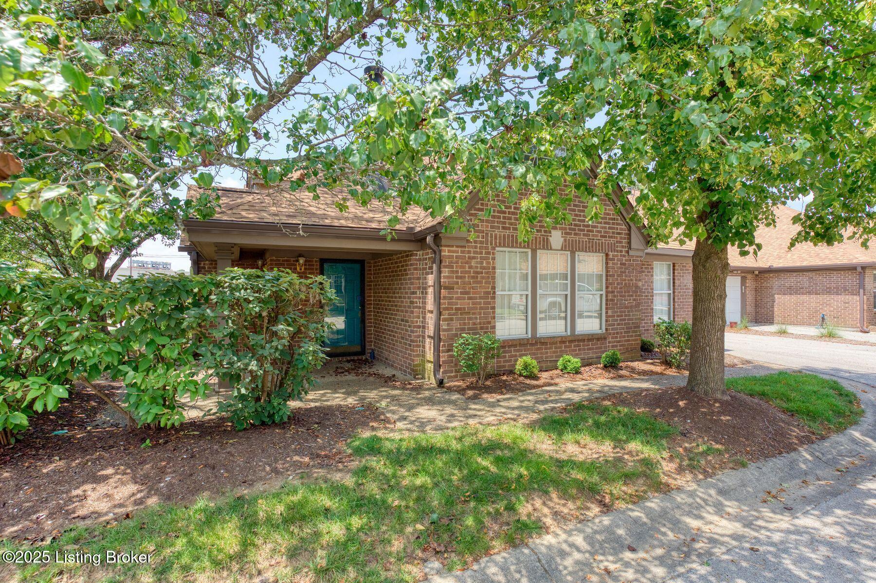 401 Eastbridge Ct