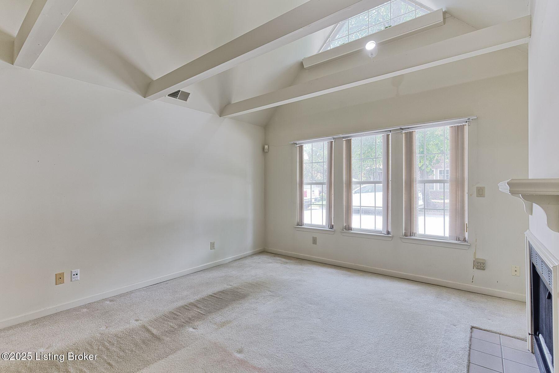 401 Eastbridge Ct