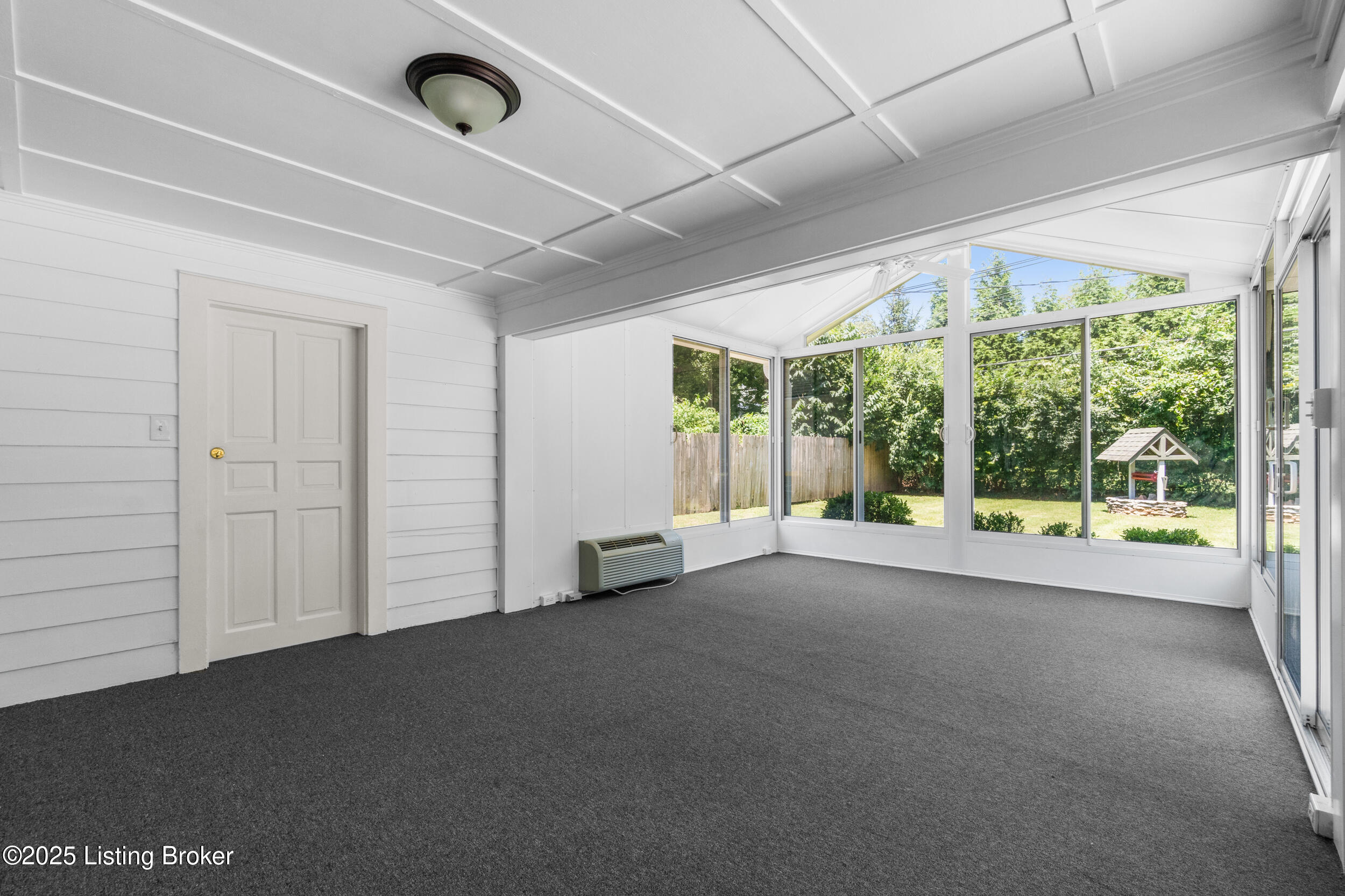 2539 Woodcreek Rd