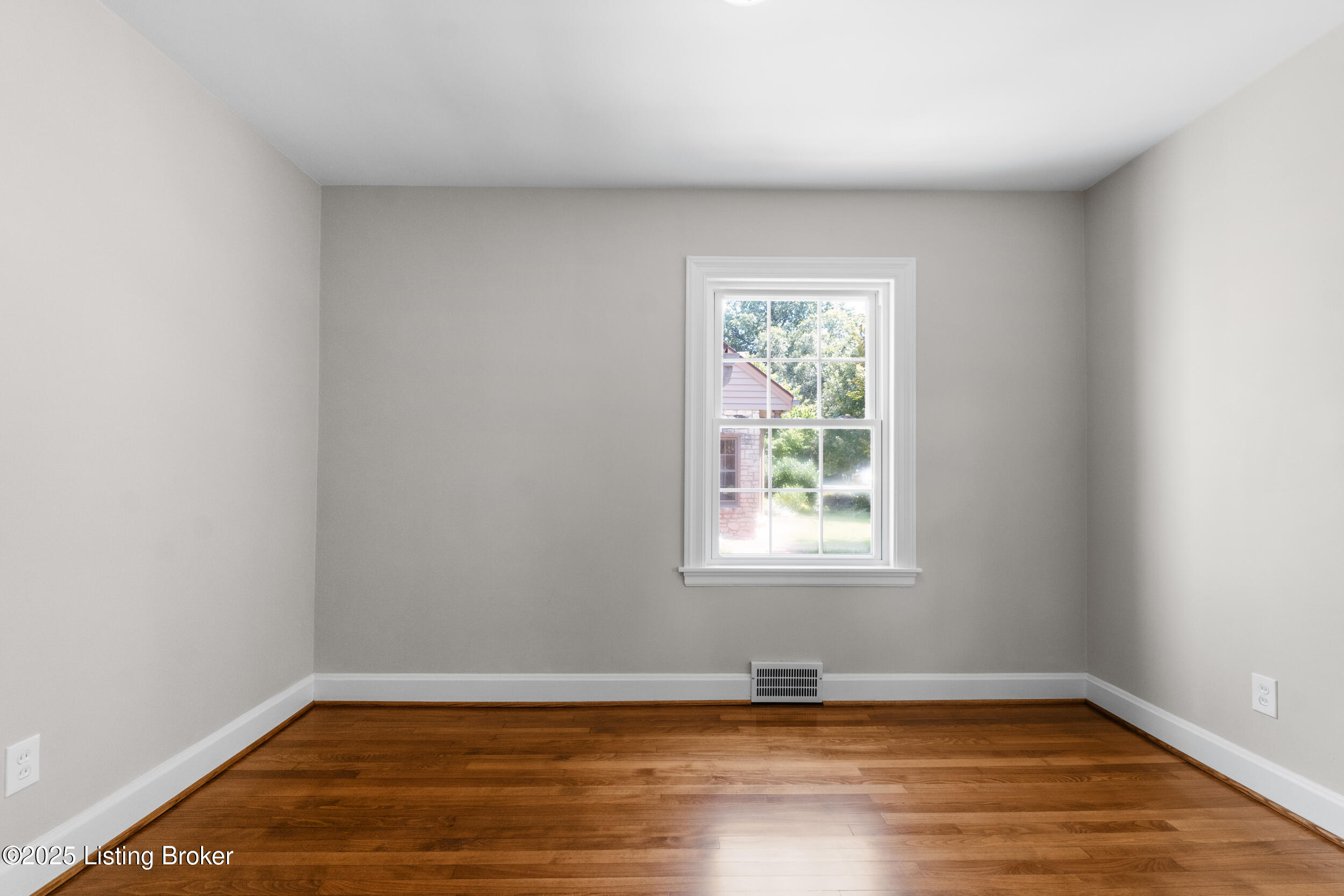 2539 Woodcreek Rd
