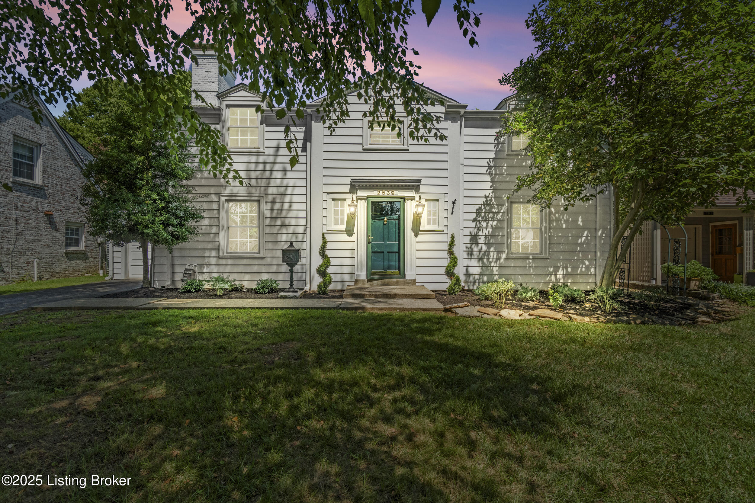 2539 Woodcreek Rd