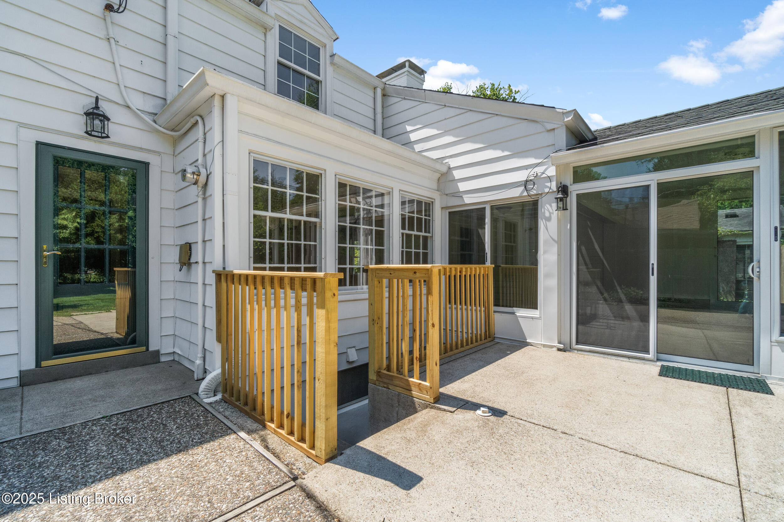 2539 Woodcreek Rd