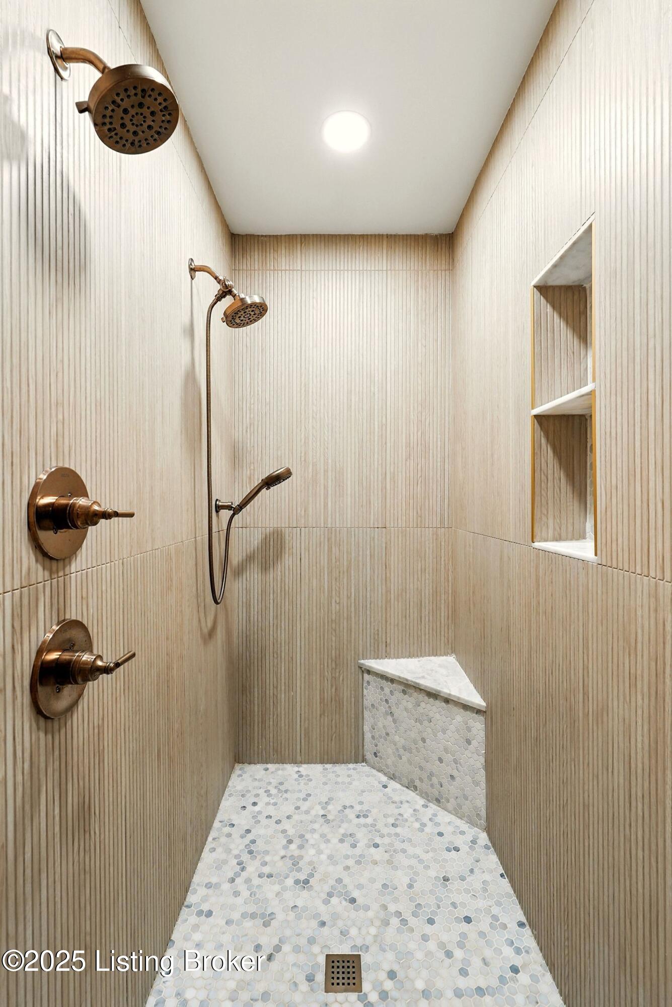 5819 Brittany Woods Cir