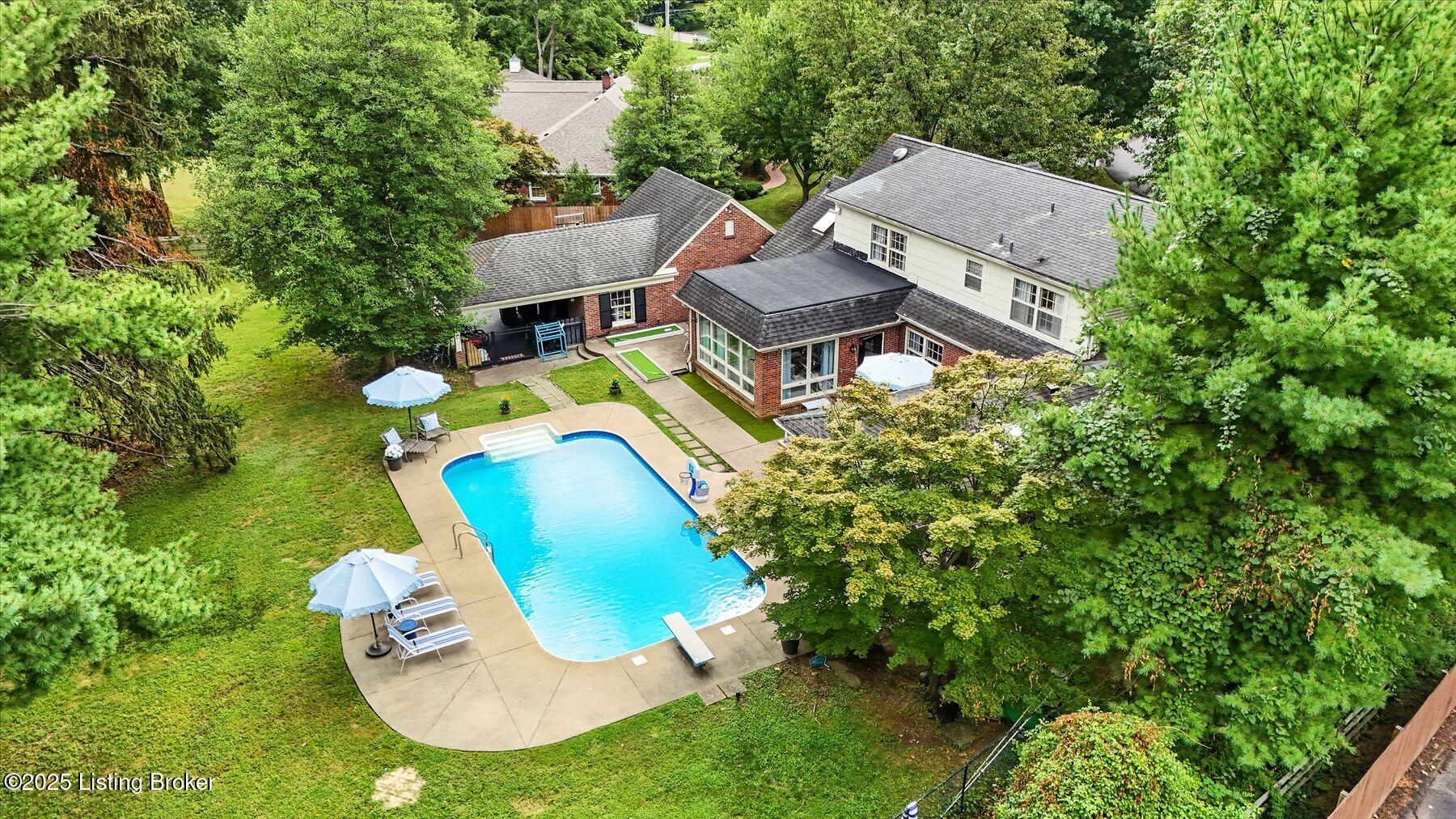 5819 Brittany Woods Cir