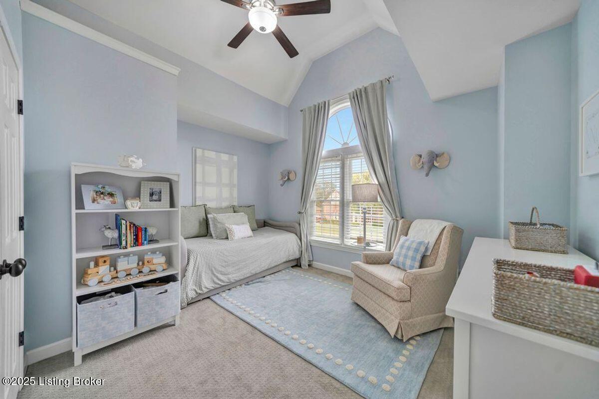 809 Foxfire Dr