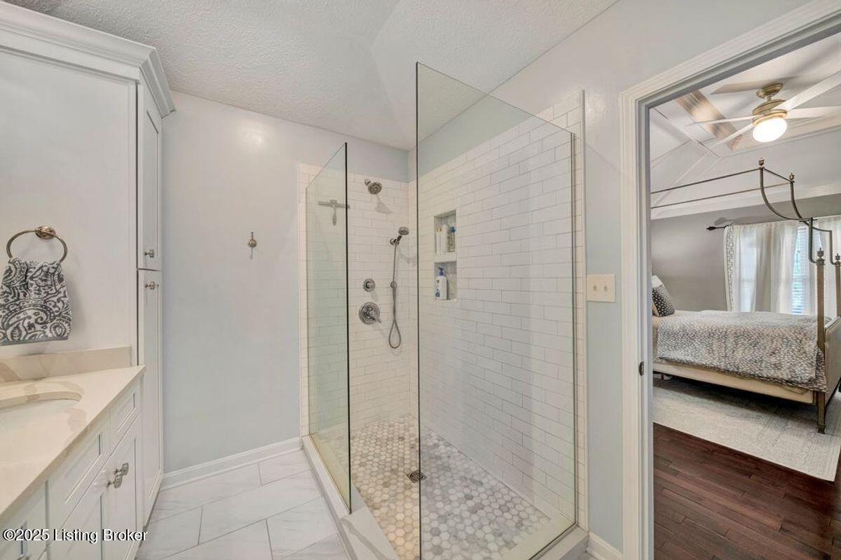 809 Foxfire Dr