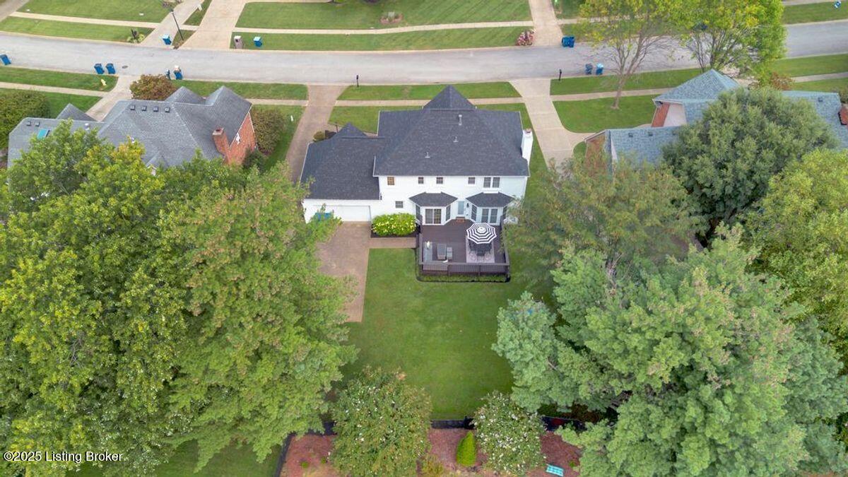 809 Foxfire Dr