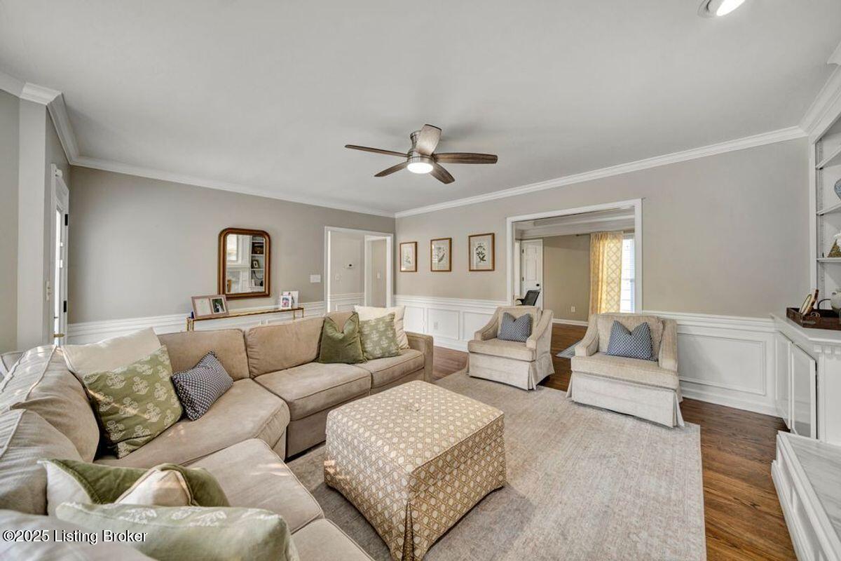 809 Foxfire Dr