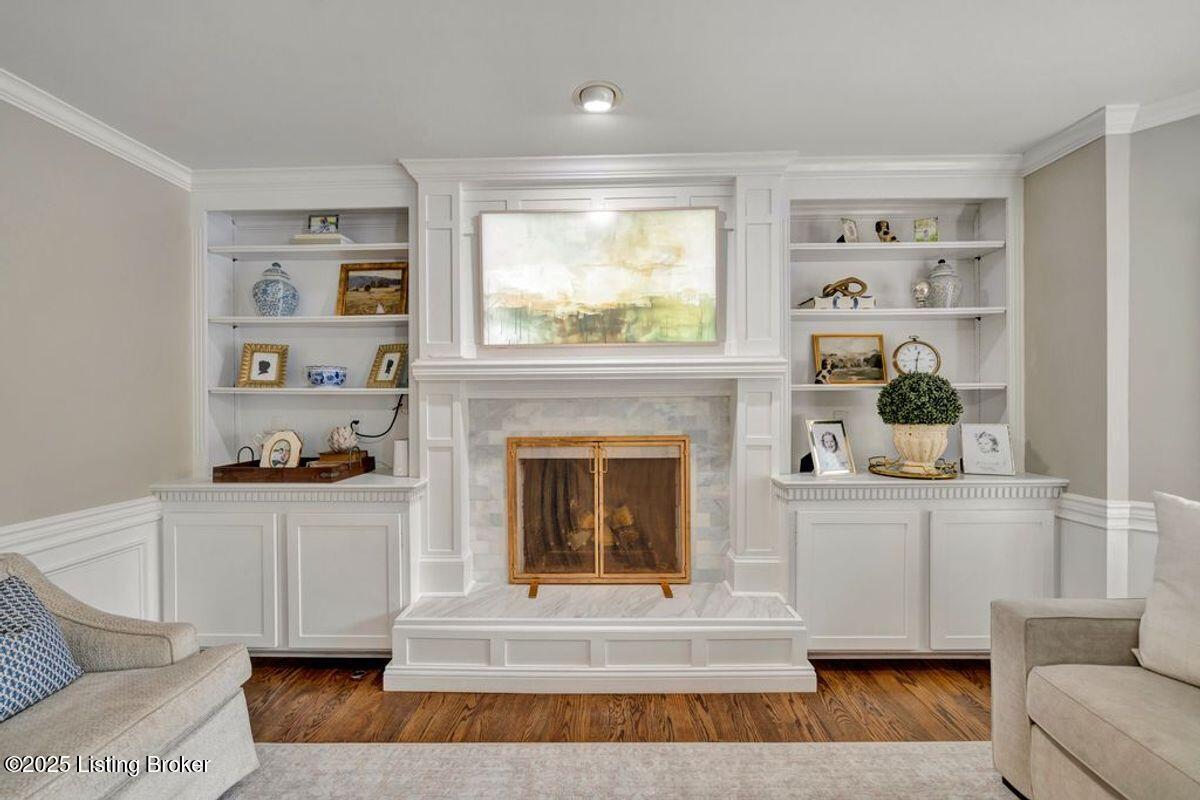 809 Foxfire Dr
