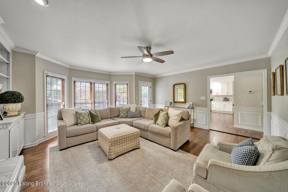 809 Foxfire Dr