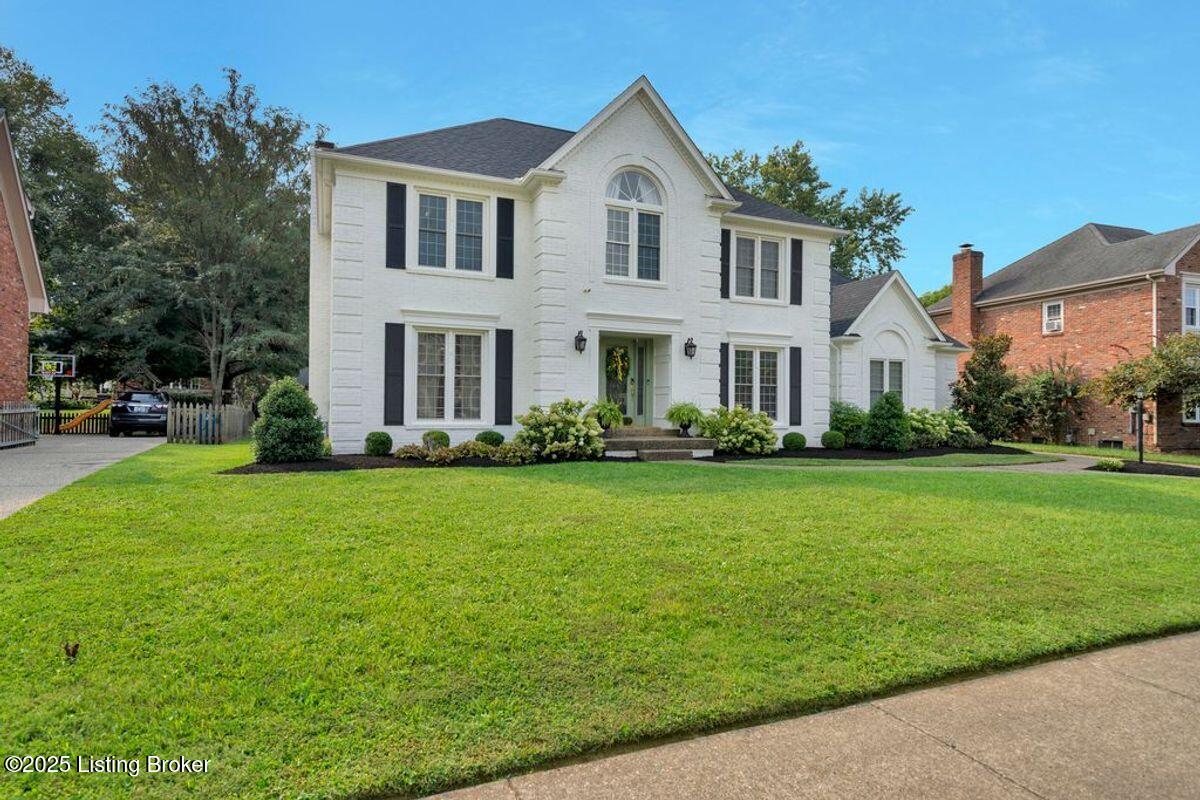 809 Foxfire Dr