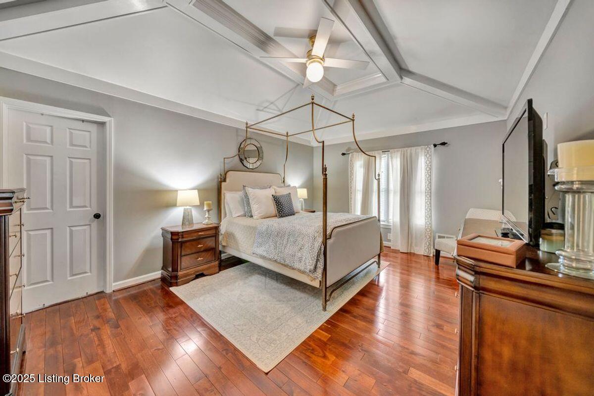 809 Foxfire Dr