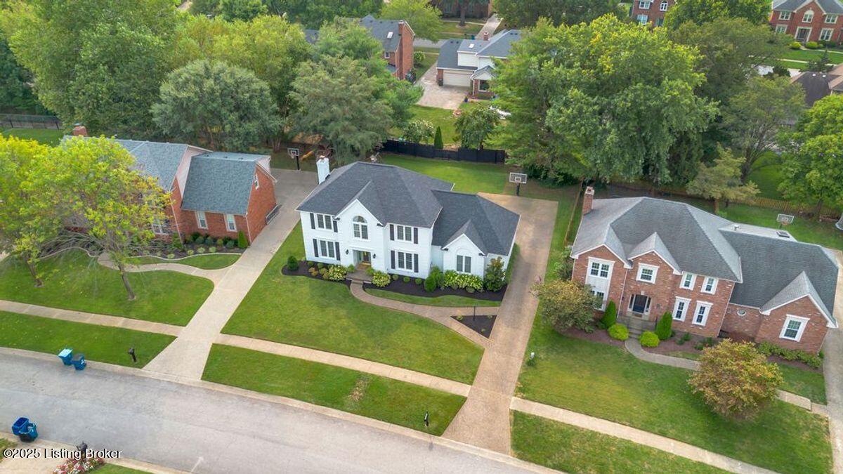 809 Foxfire Dr