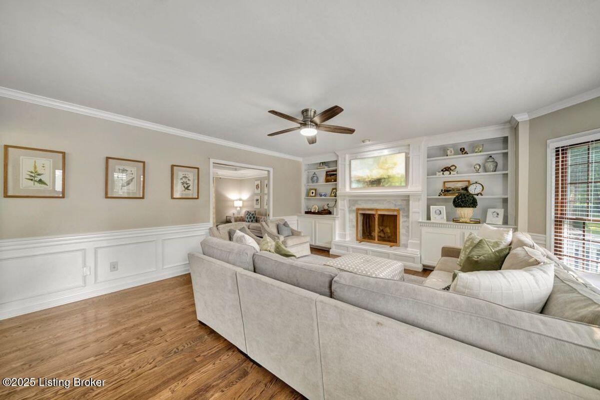 809 Foxfire Dr