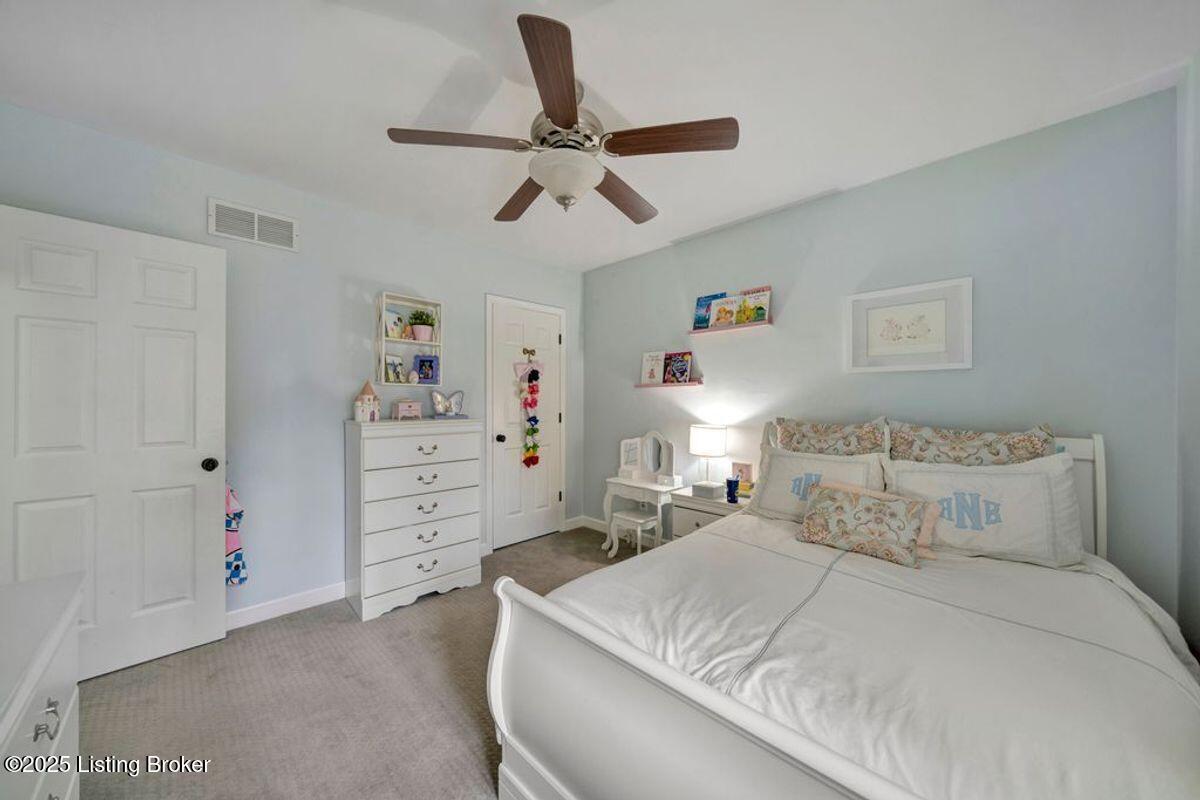809 Foxfire Dr