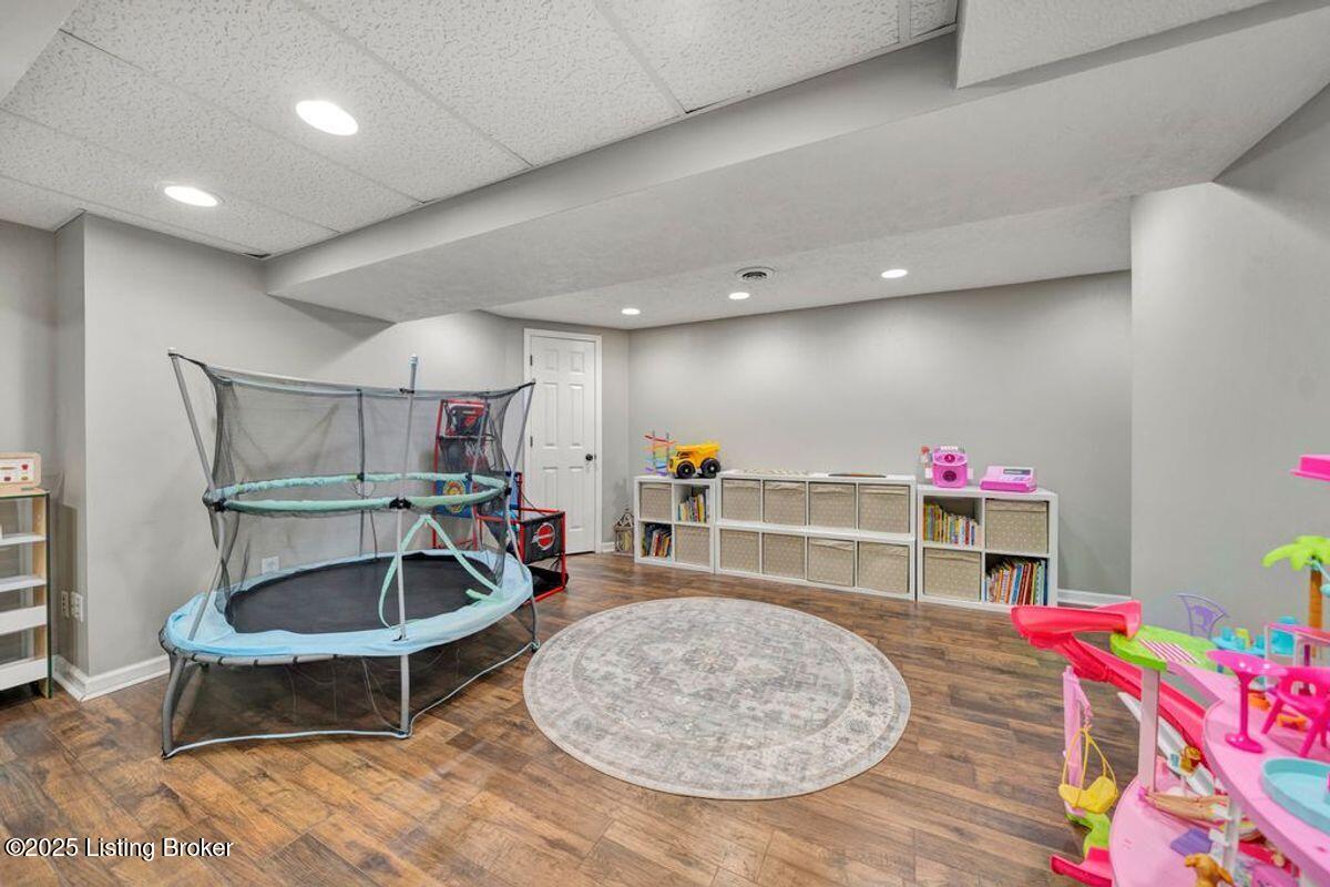 809 Foxfire Dr
