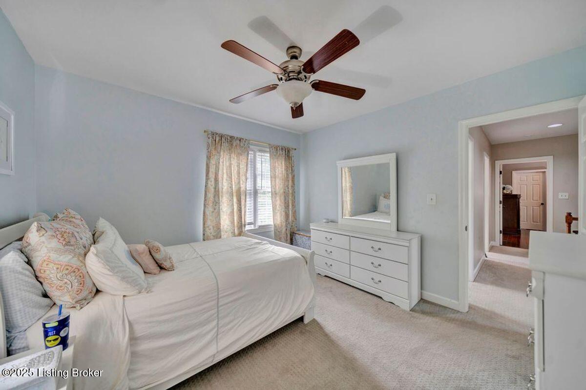 809 Foxfire Dr