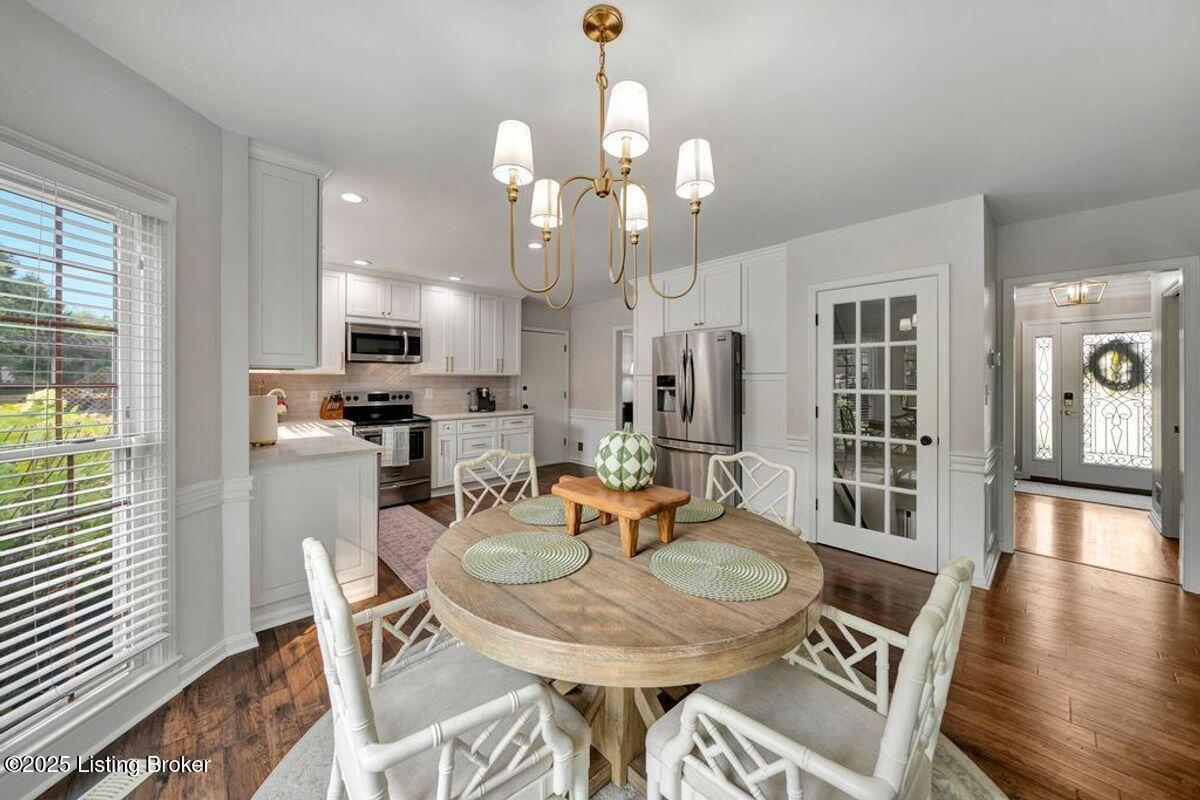 809 Foxfire Dr