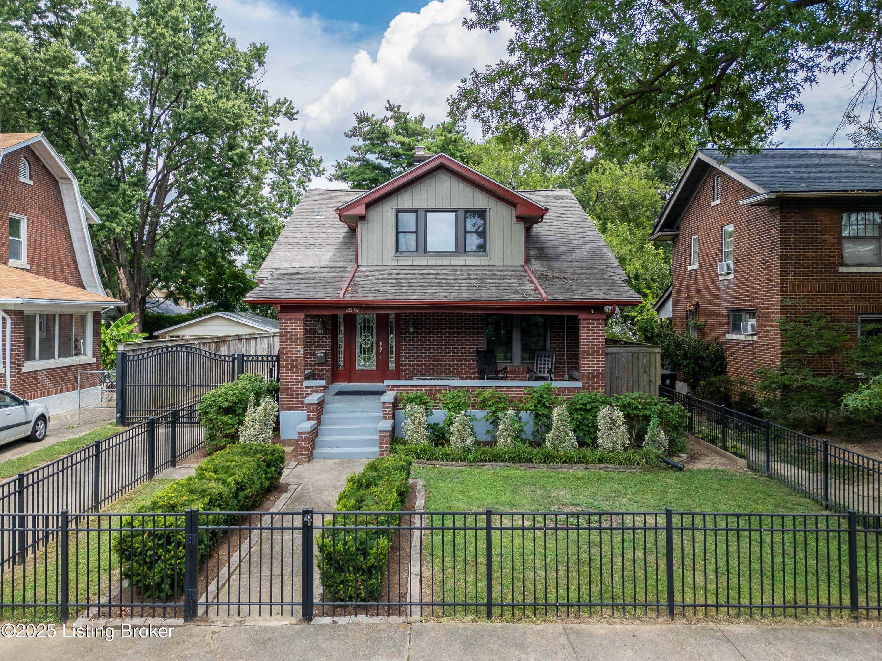 2539 Carolina Ave