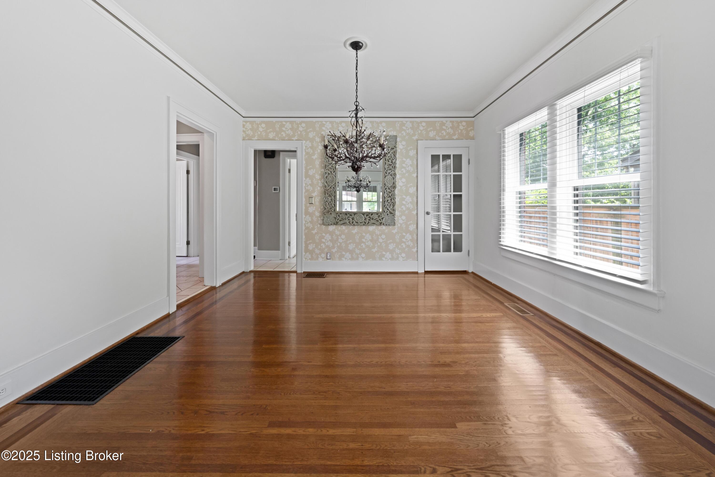 2539 Carolina Ave