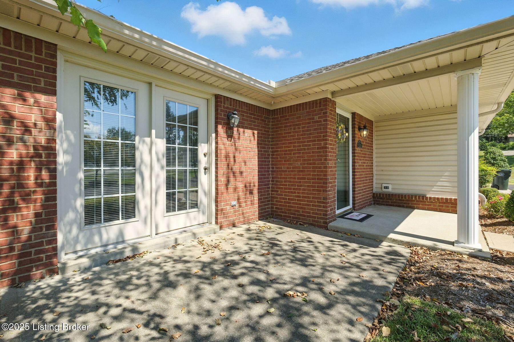 9243 Hawthorne Pointe Dr