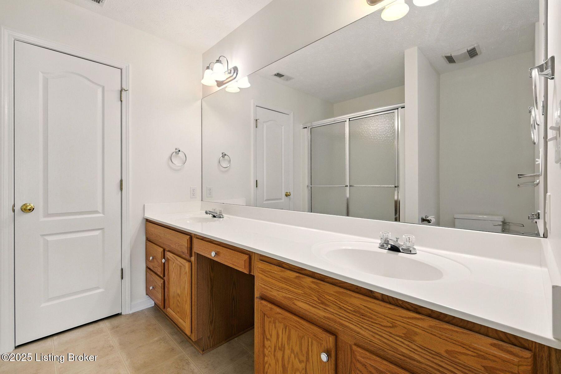 9243 Hawthorne Pointe Dr