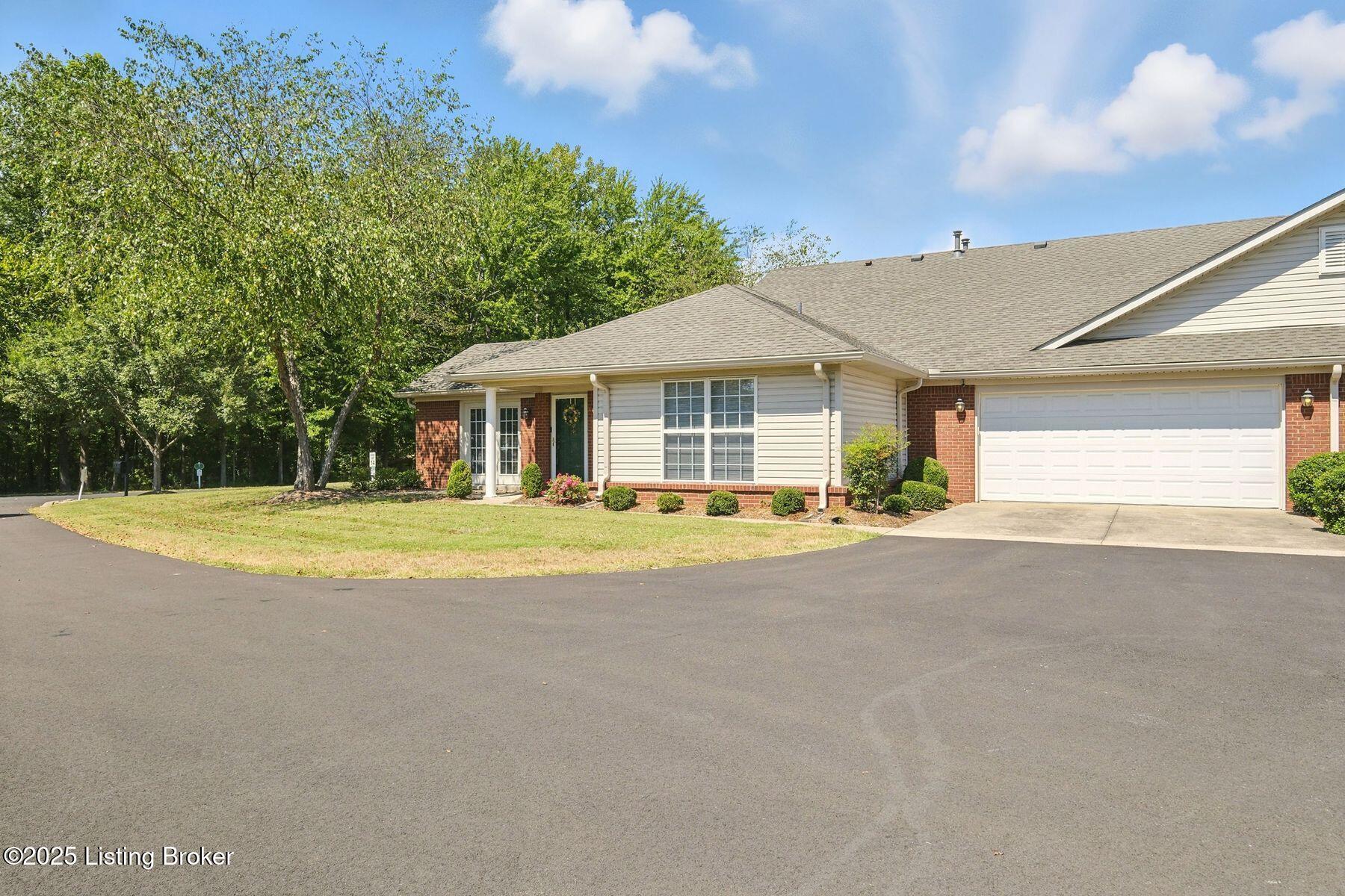 9243 Hawthorne Pointe Dr