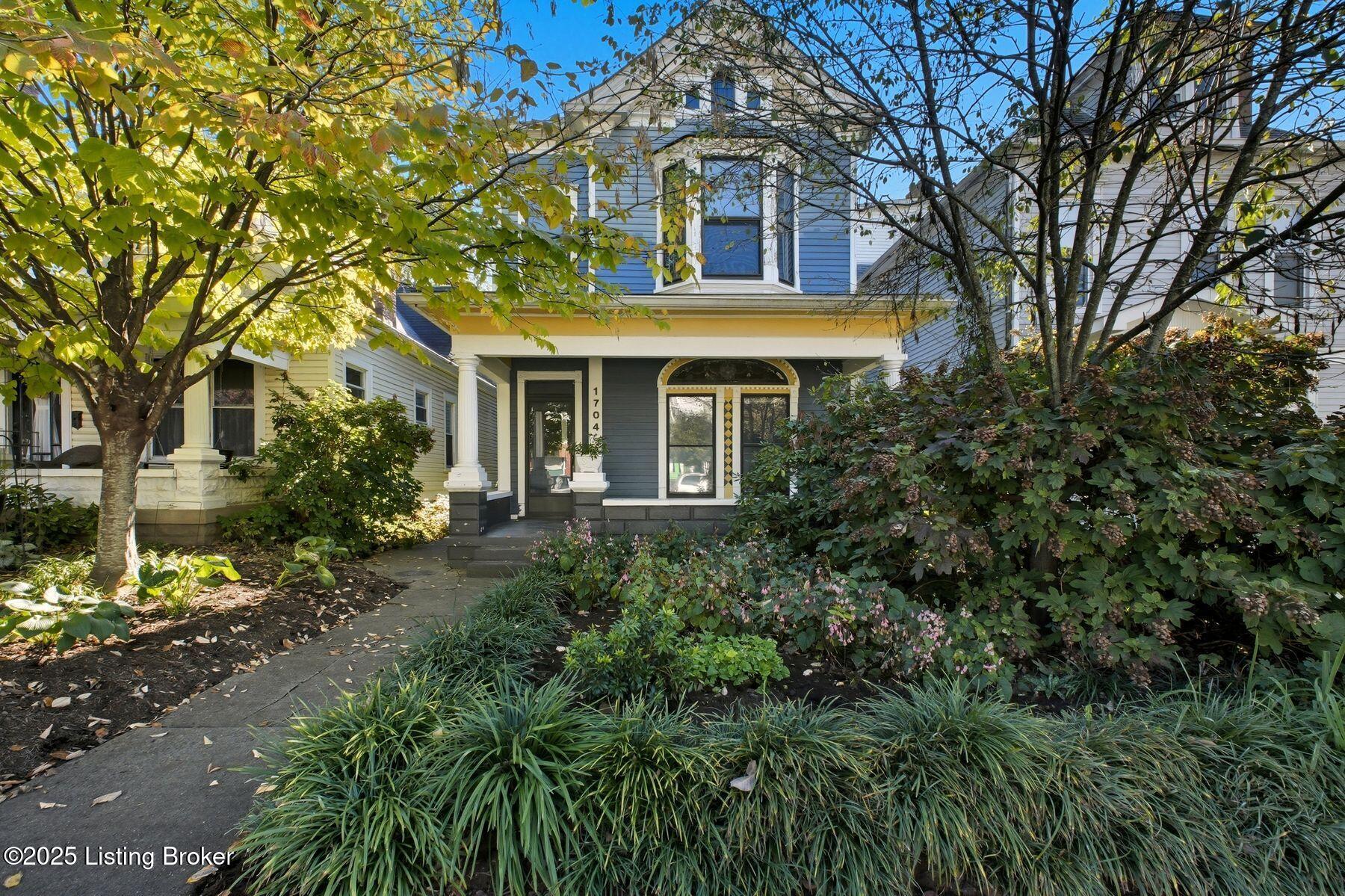 1704 Rosewood Ave
