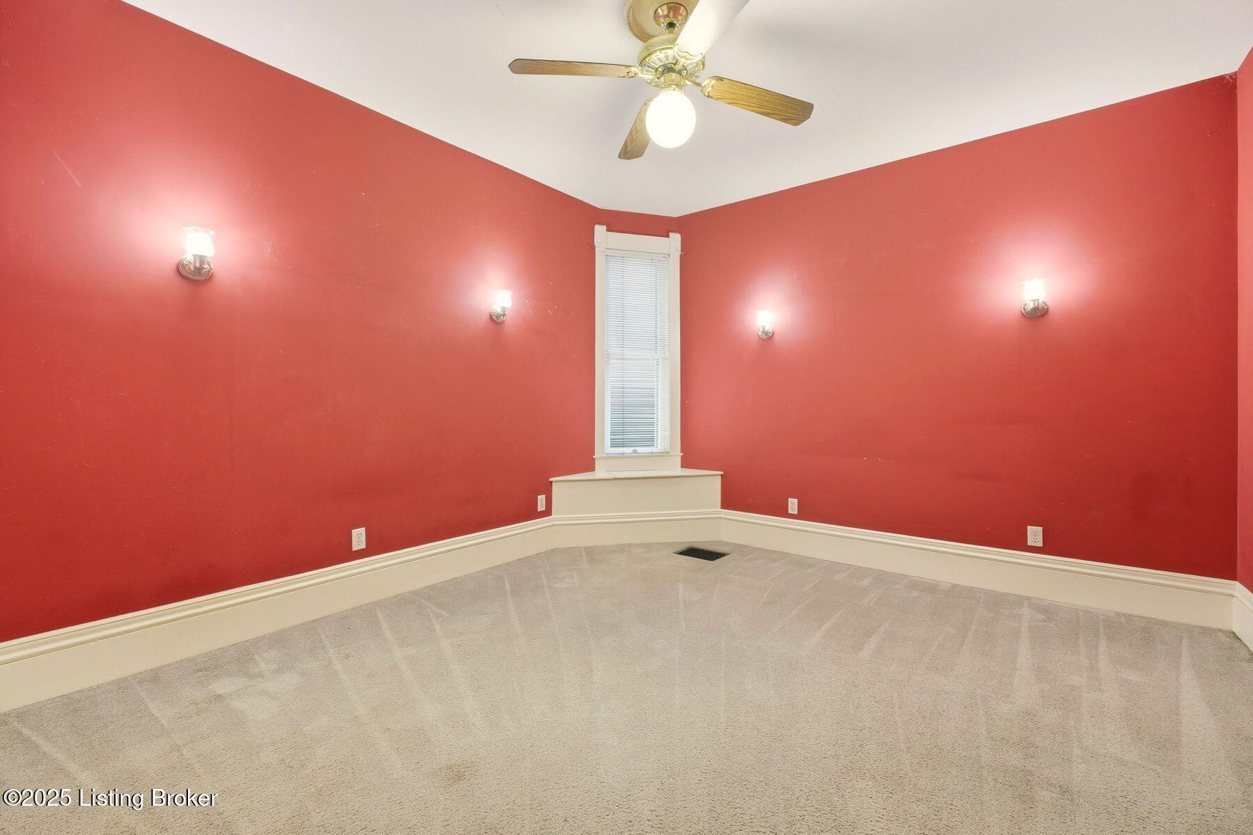 1704 Rosewood Ave