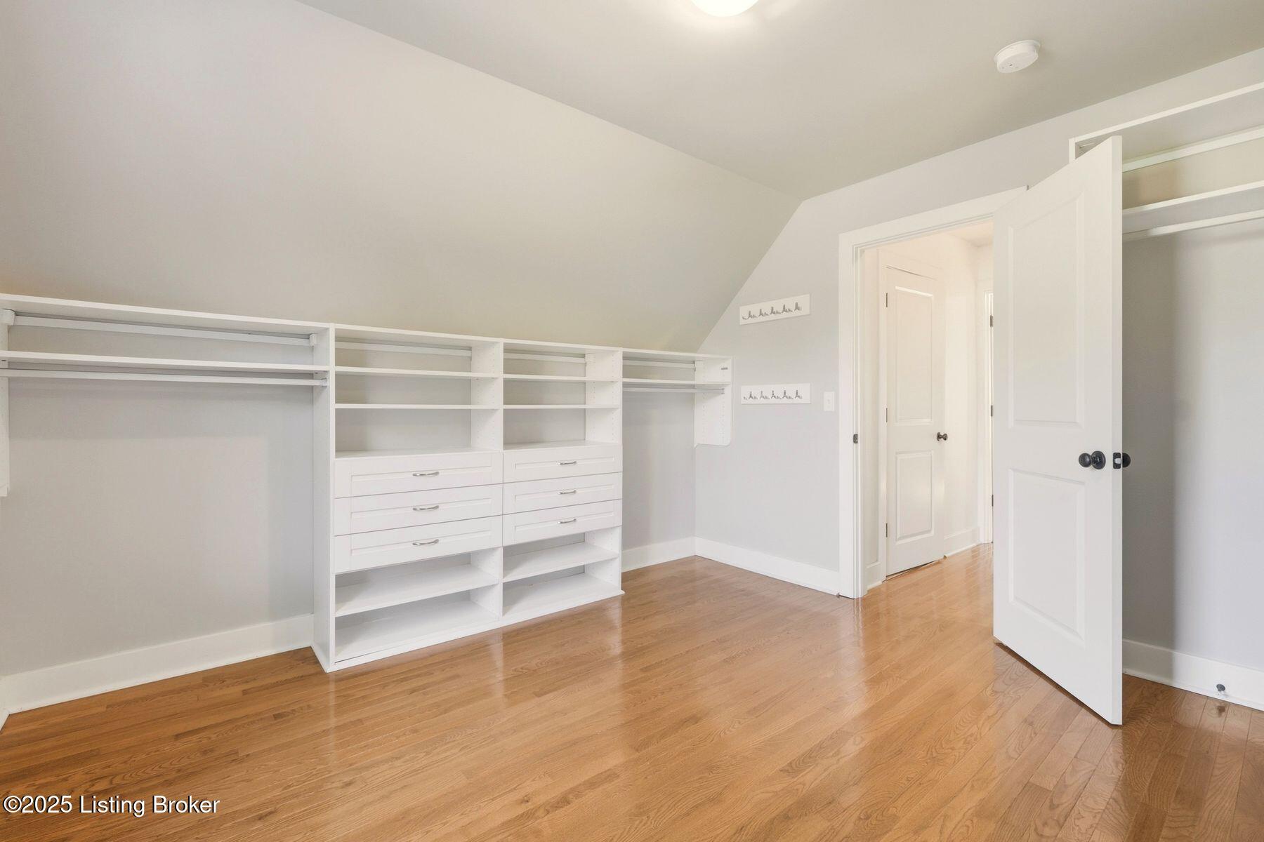 3804 Grandview Ave