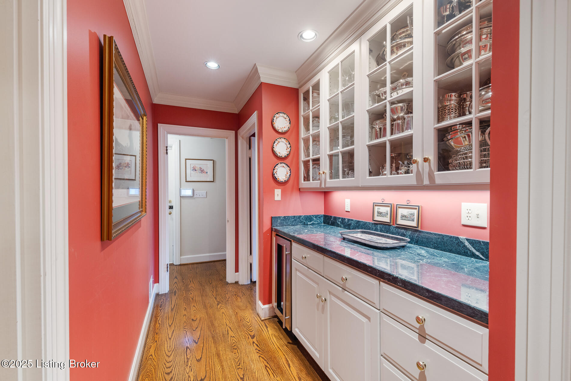 145 Westwind Rd