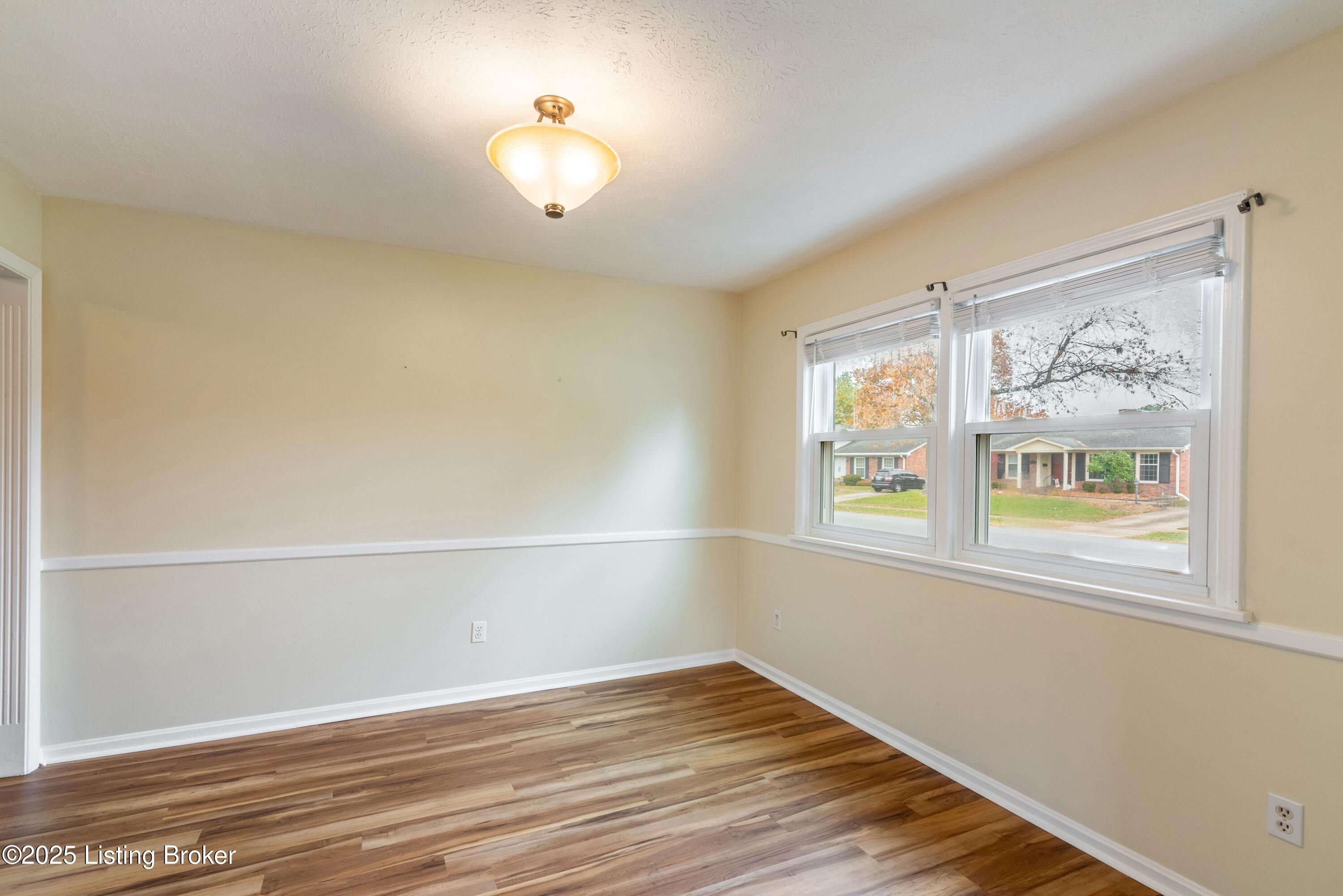 4305 Eastside Ct