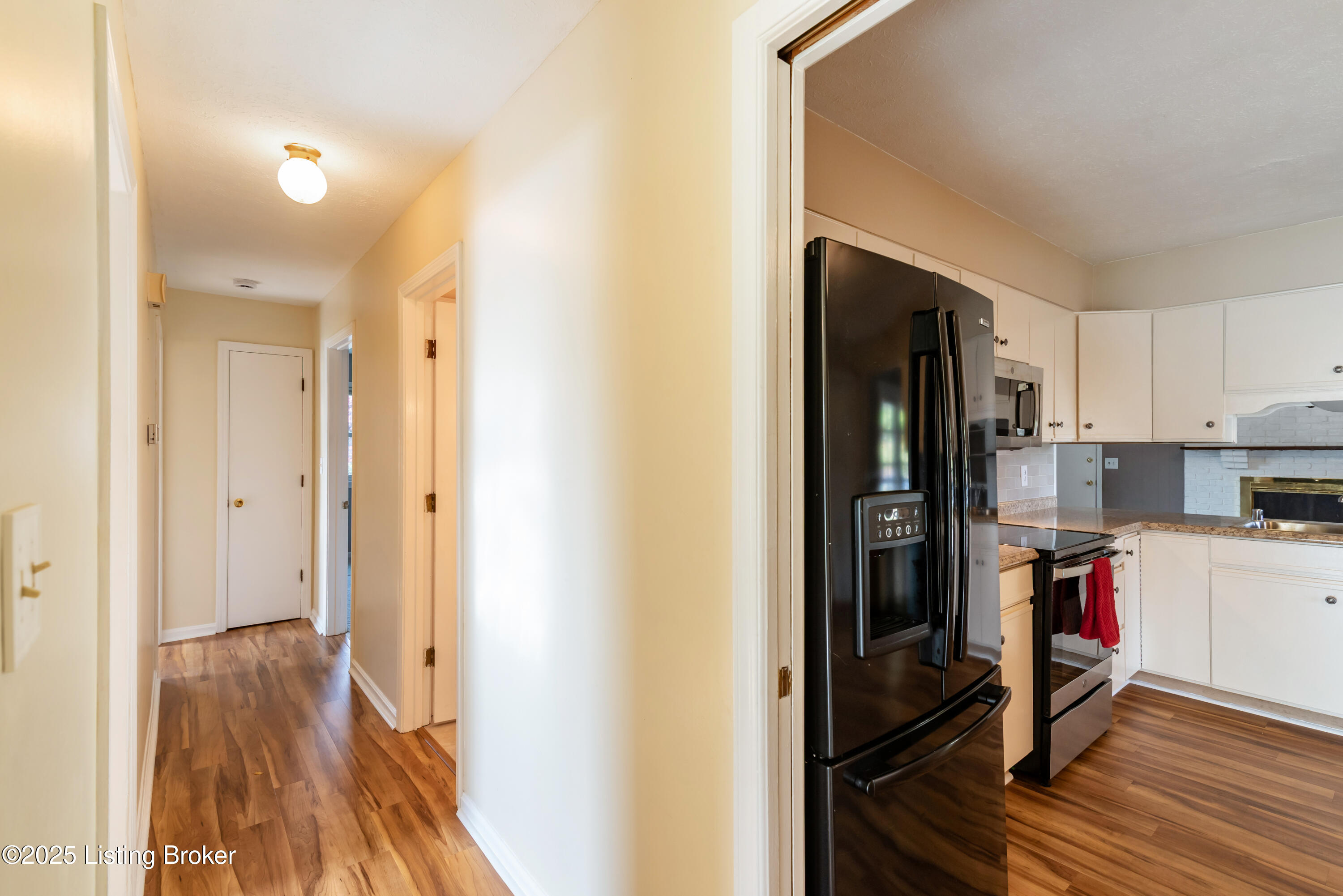 4305 Eastside Ct